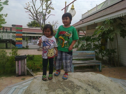 สวัสดีปีใหม่พี่เสือและทีมงานTRUCK2HANDทุกๆคน...และสวัสดีปีใหม่ชาวtruck2hand ทุกๆคนเช่นกัน...