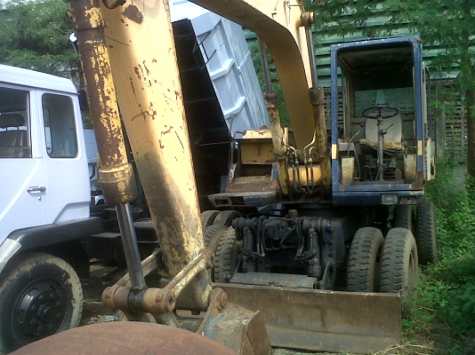 ขายรถขุดล้อยางPW100-3