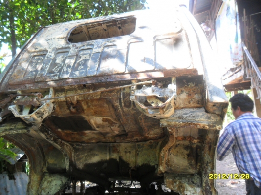 ขายรถสี่ล้อกลางTLหัวปี๊บตามสภาพ