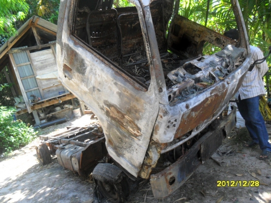 ขายรถสี่ล้อกลางTLหัวปี๊บตามสภาพ