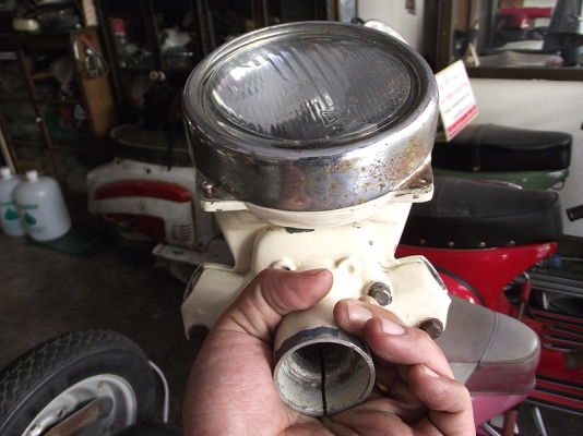 ขายหัว VESPA แฮนด์แป๊บ ตระเกียงบน 4200  มีรูปลองดูครับเผื่อได้ใช้