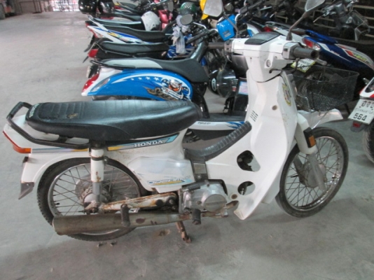 ขาย Honda dream คุรุสภาแท้ สีขาว สภาพเดิมๆสวยๆ ราคาเบาๆ ทะเบียนพร้อมโอนครับ