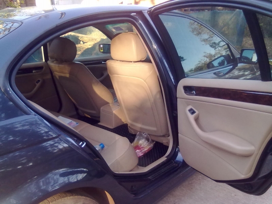 318IA 2.0 E46 รุ่นไฟยก แอร์แบ็ค6ลูก คอนโทรลพวงมาลัย