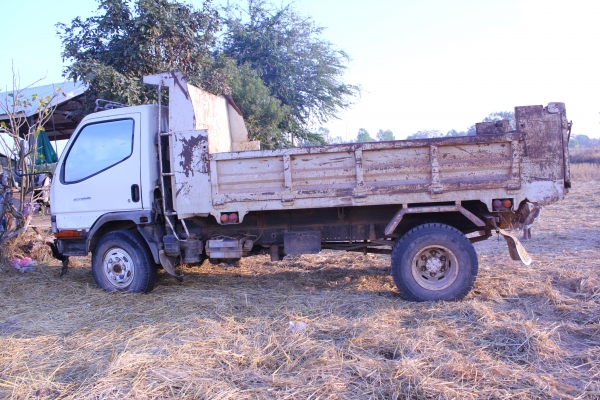 ขายด่วน 6 ล้อดั้ม MITSUBISHI CANTER  FE657