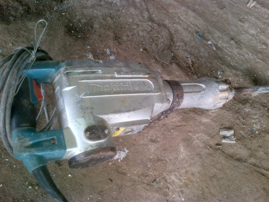 ขายแย็ก MAKITA รุ่นHM1305 โทร 084-055-7743 ขายแย็ก MAKITA รุ่นHM1305 โทร 084-055-7743