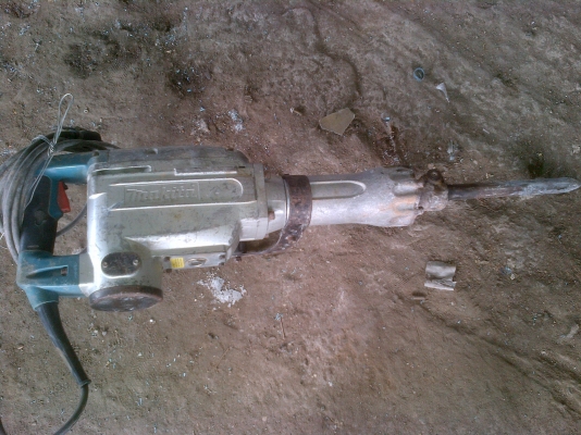 ขายแย็ก MAKITA รุ่นHM1305 โทร 084-055-7743