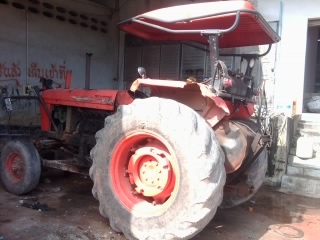 รถไถ จอนเดีย