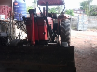 รถไถ จอนเดีย