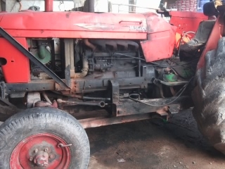 รถไถ จอนเดีย