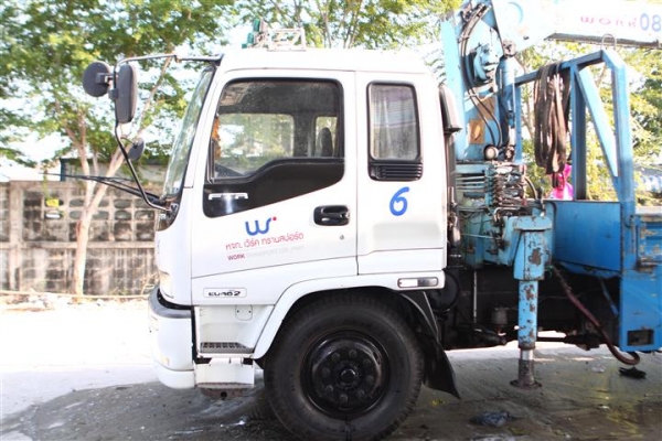 ขายรถบรรทุก6ล้อติดเครน !รถออกห้างแท้!