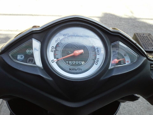 skydrive ปี 51 ล้อแม๊กซ์ สีน้ำตาล เครื่องเดิม เงียบกริบ เอกสารครบ skydrive ปี 51 ล้อแม๊กซ์ สีน้ำตาล เครื่องเดิม เงียบกริบ เอกสารครบ