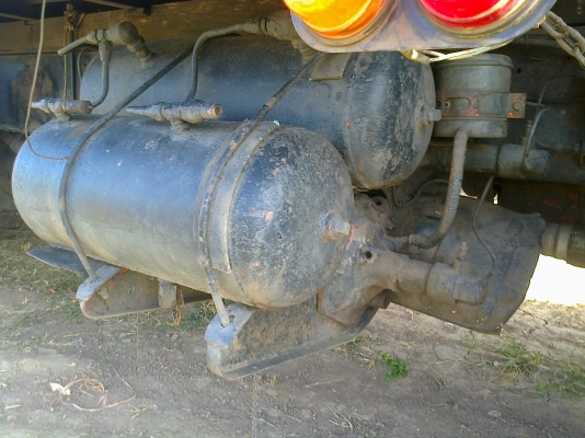 HINO F17 - 185 HP HO7C ล่องสิบล้อเพลาเดียว หัวสิงห์ไฮเทคสภาพสวย เครื่องแน่นดีไม่มีเยิ้มลงเล่มครบถูกต้อง ภายในเก๋งครบ แอร์ พวงมาลัยเพาเวอร์ ช่วงล่างคัชซีไม่มีบวม เอกสารทะเบียนลงเล่มครบถูกต้องพร้อมโอนครับ