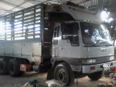 HINO F17 - 185 HP HO7C ล่องสิบล้อเพลาเดียว หัวสิงห์ไฮเทคสภาพสวย เครื่องแน่นดีไม่มีเยิ้มลงเล่มครบถูกต้อง ภายในเก๋งครบ แอร์ พวงมาลัยเพาเวอร์ ช่วงล่างคัชซีไม่มีบวม เอกสารทะเบียนลงเล่มครบถูกต้องพร้อมโอนครับ