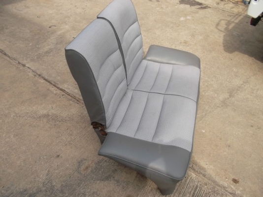 ขายเบาะหลังซูซูกิแคริเบี้ยนตู้ปลา