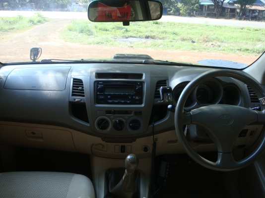 ขายด่วน  วีโก้ พรีรันเนอร์ 4 ประตู 3.0E