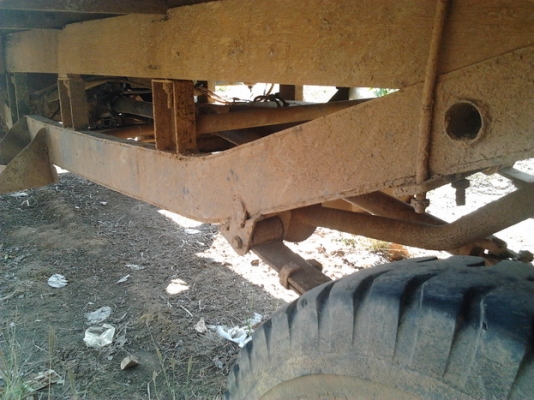 ขายด่วน รถอีแต๋นม้ากระโดด TOYOTA HILUX LN40 ทั้งเครื่องทั้งคัชซีเป็นของม้ากระโดด หัวเก๋งโครงเหล็กสภาพดีไม่ผุพร้อมใช้งาน เครื่องแรงดีกำลังไม่ตก ช่วงล่างคัชซีไม่มีผุ ยางสภาพ 60\% พร้อมบรรทุกพร้อมใช้งานครับ