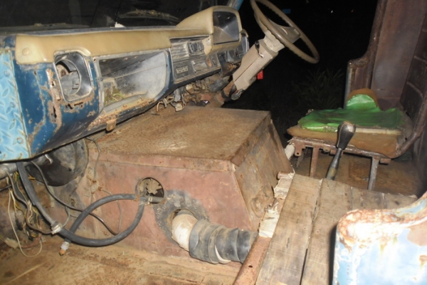 ขายด่วน รถอีแต๋นม้ากระโดด TOYOTA HILUX LN40 ทั้งเครื่องทั้งคัชซีเป็นของม้ากระโดด หัวเก๋งโครงเหล็กสภาพดีไม่ผุพร้อมใช้งาน เครื่องแรงดีกำลังไม่ตก ช่วงล่างคัชซีไม่มีผุ ยางสภาพ 60\% พร้อมบรรทุกพร้อมใช้งานครับ