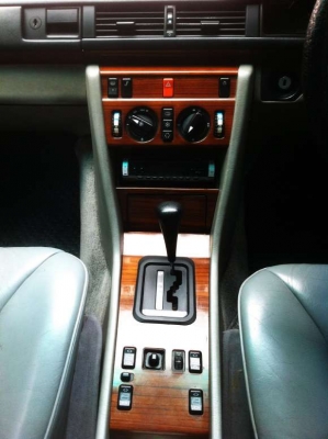 เถ้าแก่ขายเอง BENZ W124 CODE B ผมขายสภาพ เถ้าแก่ขายเอง BENZ W124 CODE B ผมขายสภาพ