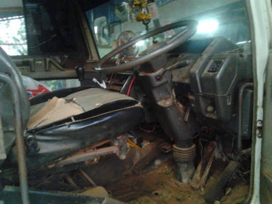 MITSUBISHI FUSO FN215 เครื่อง 260 HP EK100 รถพ่วงแม่+ลูก ลูก 2 คานดั๊มพ์ แม่กระบะดั๊มพ์มิเนียม 12 ตันสภาพสวย ช่วงล่างของ FN527 เพลาบุ๋ม ลูก 2 คานกระบะดั๊มพ์เหล็กสภาพสวยไม่มีผุ เครื่องวางใหม่อย่างดีลงเล่มถูกต้อง ภายในเก๋งสวยครบ พวงมาลัยเพาเวอร์ ช่วง