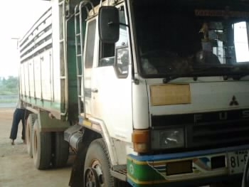 MITSUBISHI FUSO FN215 เครื่อง 260 HP EK100 รถพ่วงแม่+ลูก ลูก 2 คานดั๊มพ์ แม่กระบะดั๊มพ์มิเนียม 12 ตันสภาพสวย ช่วงล่างของ FN527 เพลาบุ๋ม ลูก 2 คานกระบะดั๊มพ์เหล็กสภาพสวยไม่มีผุ เครื่องวางใหม่อย่างดีลงเล่มถูกต้อง ภายในเก๋งสวยครบ พวงมาลัยเพาเวอร์ ช่วง