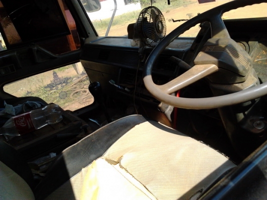 MITSUBISHI FUSO FN215 เครื่อง 260 HP EK100 รถพ่วงแม่+ลูก ลูก 2 คานดั๊มพ์ แม่กระบะดั๊มพ์มิเนียม 12 ตันสภาพสวย ช่วงล่างของ FN527 เพลาบุ๋ม ลูก 2 คานกระบะดั๊มพ์เหล็กสภาพสวยไม่มีผุ เครื่องวางใหม่อย่างดีลงเล่มถูกต้อง ภายในเก๋งสวยครบ พวงมาลัยเพาเวอร์ ช่วง