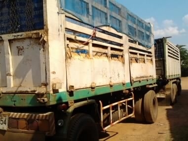 MITSUBISHI FUSO FN215 เครื่อง 260 HP EK100 รถพ่วงแม่+ลูก ลูก 2 คานดั๊มพ์ แม่กระบะดั๊มพ์มิเนียม 12 ตันสภาพสวย ช่วงล่างของ FN527 เพลาบุ๋ม ลูก 2 คานกระบะดั๊มพ์เหล็กสภาพสวยไม่มีผุ เครื่องวางใหม่อย่างดีลงเล่มถูกต้อง ภายในเก๋งสวยครบ พวงมาลัยเพาเวอร์ ช่วง