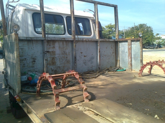 รถ 6 ล้อ เทเลอร์บรรทุกรถเกี่ยว HINO FD 3 H 195 แรงม้า