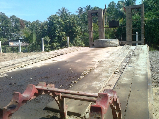 รถ 6 ล้อ เทเลอร์บรรทุกรถเกี่ยว HINO FD 3 H 195 แรงม้า