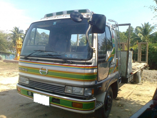 รถ 6 ล้อ เทเลอร์บรรทุกรถเกี่ยว HINO FD 3 H 195 แรงม้า