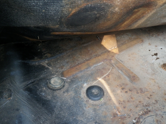 MAZDA 1300 supercab มีแอร์ พร้อมใช้ วิ่งไกลได้ครับ