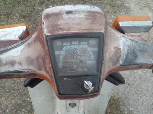 ขายรถฮอนด้าc700(nobook)สตาร์ทติดขี่ได้เครื่องไม่ดั ง