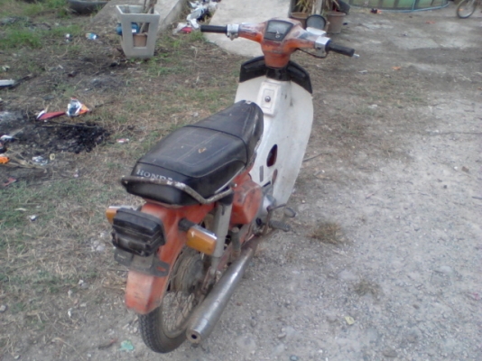 ขายรถฮอนด้าc700(nobook)สตาร์ทติดขี่ได้เครื่องไม่ดั ง