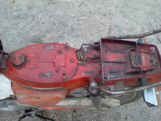 ขายรถฮอนด้าc700(nobook)สตาร์ทติดขี่ได้เครื่องไม่ดั ง