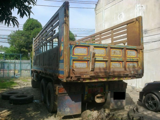 ขายสิบล้อดั๊มพ์ ISUZU 210 วางเครื่อง 240 คัทซีสวยไม่มีผุ ยางใหม่ทุกเส้น มีลำโพงลากลูก ทะเบียนพร้อมโอน