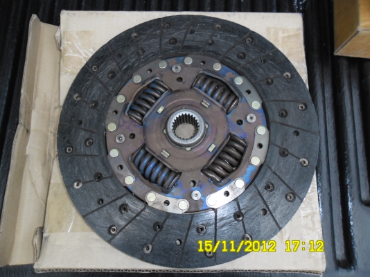 ขายหวีครัช+แผ่นครัช ของเดิมติดรถ  ขายถูกเลยคราฟ