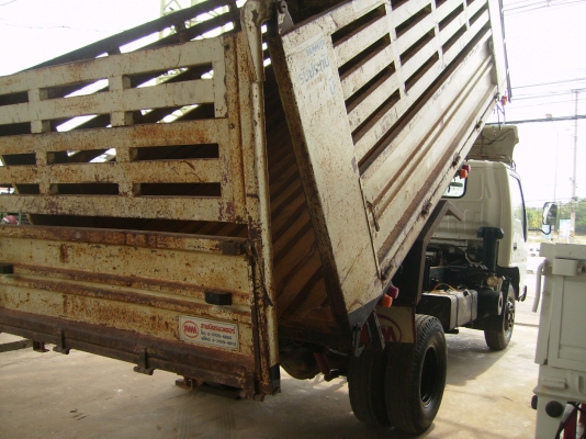 6ล้อดั้มISUZU NQR175 ruperCOMMONRAIL