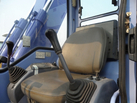 PC128US-1-1845รถขุดKOMATSUตอนนี้รถจอดที่(CSนวนคร)ครับ