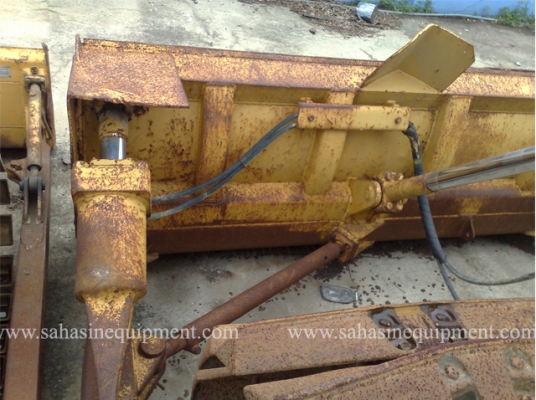 รถแทรคเตอร์ D5B บจก.สหสินอีควิปเม้นท์ โทร.081-5851880, 02-5168100-1 www.sahasinequipment.com