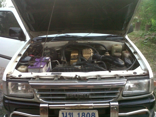 ขายรถอีซุซุ แวน สีขาว รถบ้านเดิมๆ สภาพดี เจ้าของขายเอง