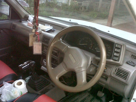 ขายรถอีซุซุ แวน สีขาว รถบ้านเดิมๆ สภาพดี เจ้าของขายเอง