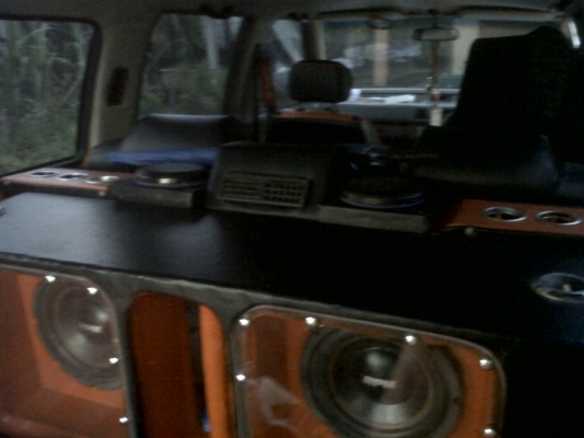 ขายรถอีซุซุ แวน สีขาว รถบ้านเดิมๆ สภาพดี เจ้าของขายเอง