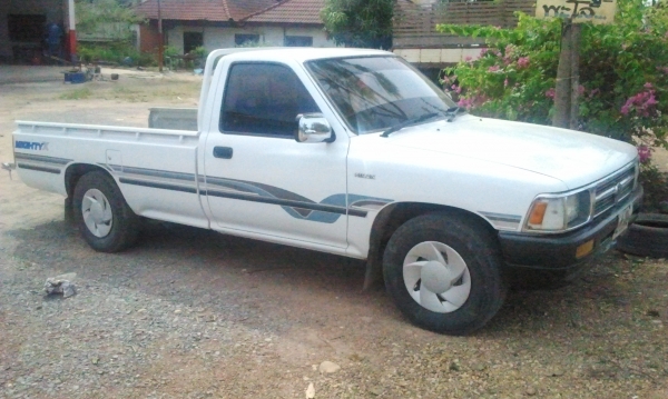 TOYOTA LN 85 สภาพสวย