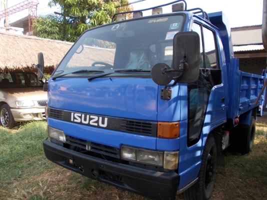 ขายด่วน รถหกล้อดั้มเล็ก ISUZU 110 NKR ราคาถูกต่อรองได้ พวงมาลัยพาวเวอร์ พร้อมใช้งาน ติดต่อด่วน โทร 0876414953 มอส!!