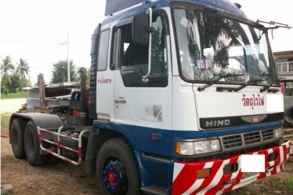 ขาย 10 ล้อหัวลาก 2 เพลา Hino เครื่อง P11C 320 แรงม้า  โทร 088-4501277
