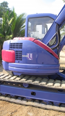 ขายรถแบคโฮ KOMAT'SU รุ่น PC 75 UU-2 มือสอง คุณภาพดี มีแอร์ พร้อมใช้งาน เป็นรถนำเข้าจากญี่ปุ่น