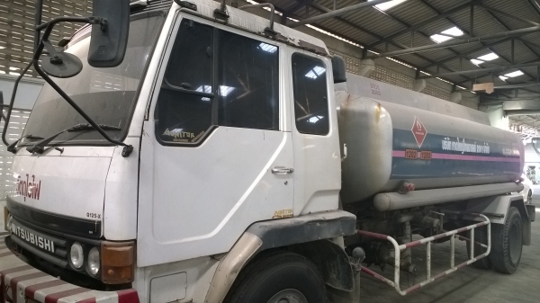 ขายฺฺฺฺฺฺ...รถ6ล้อบรรทุกน้ำมัน FUSO FK455M ถัง 9000ลิตร รถสวยมาก เจ้าของขับเอง เล่มพร้อม