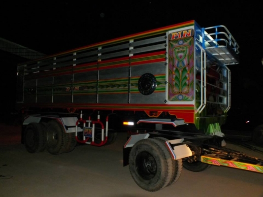 ลูกพ่วงคอกสูง 2.2 ม. 3 เพลา เพิ่งต่อเสร็จ สนใจโทรคุยกัน 081-9176906  ปิ่นครับ