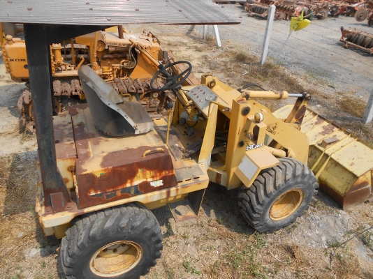 ขายรถตักเอวอ่อน TCM รุ่น 808 ล้อยาง เครีองดีเซล 4 สูบ