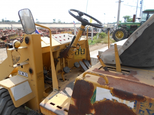 ขายรถตักเอวอ่อน TCM รุ่น 808 ล้อยาง เครีองดีเซล 4 สูบ ขายรถตักเอวอ่อน TCM รุ่น 808 ล้อยาง เครีองดีเซล 4 สูบ