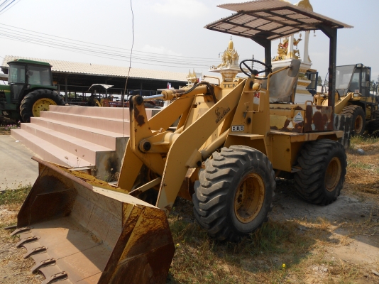 ขายรถตักเอวอ่อน TCM รุ่น 808 ล้อยาง เครีองดีเซล 4 สูบ ขายรถตักเอวอ่อน TCM รุ่น 808 ล้อยาง เครีองดีเซล 4 สูบ